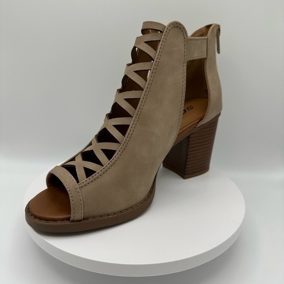 SODA “Aran” Bootie, NIB, Size 6 - Picture 9 of 12